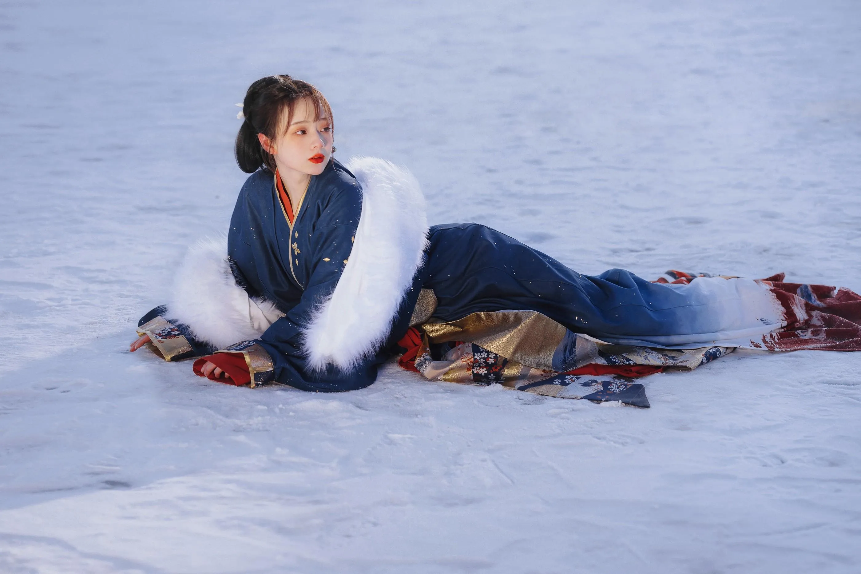 [YITUYU艺图语]2021.10.07 风雪千山 绣绣 [26P]插图2